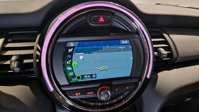 Mini COOPER Cabrio 1.5 Sidewalk Edition | Navigatie | Halflederen interieur | Keyless entry | Stoelverwarming |
