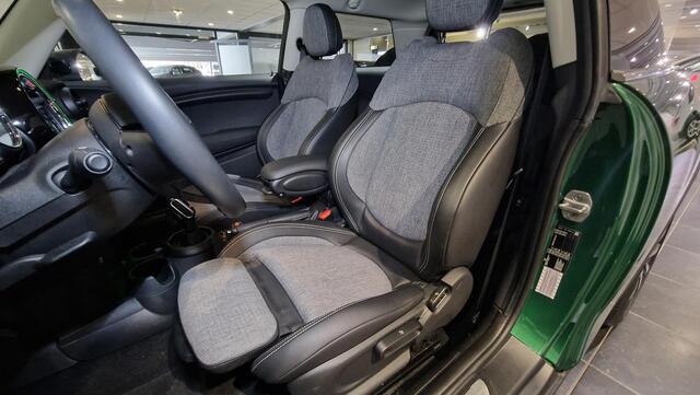 Mini COOPER 3-Deurs 1.5 Chili | Navigatie | Camera | Stoelverwarming voor | PDC voor + achter |