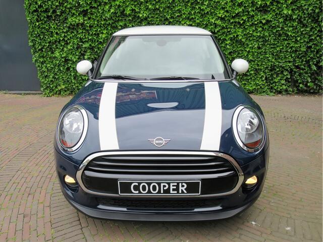 Mini COOPER 1.5 Pepper F56 LCI met Navi, Apple CarPlay, Leer, PDC en 16"