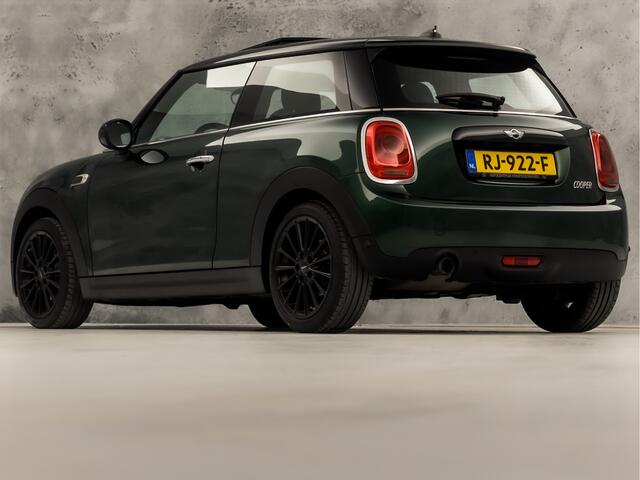 Mini COOPER Mini 1.5 Sport Automaat (PANORAMADAK, JCW PACK, NAVIGATIE, CLIMATE, ZWART HEMEL, SPORTSTOELEN, PARKEERSENSOREN, CRUISE, NIEUWE APK, NIEUWSTAAT)