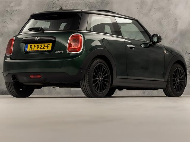 Mini COOPER Mini 1.5 Sport Automaat (PANORAMADAK, JCW PACK, NAVIGATIE, CLIMATE, ZWART HEMEL, SPORTSTOELEN, PARKEERSENSOREN, CRUISE, NIEUWE APK, NIEUWSTAAT)