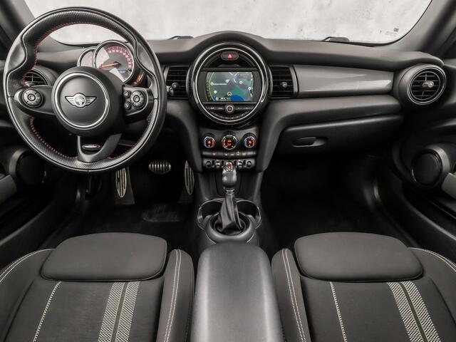 Mini COOPER Mini 1.5 Sport Automaat (PANORAMADAK, JCW PACK, NAVIGATIE, CLIMATE, ZWART HEMEL, SPORTSTOELEN, PARKEERSENSOREN, CRUISE, NIEUWE APK, NIEUWSTAAT)