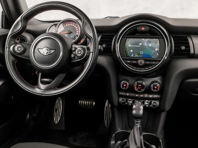 Mini COOPER Mini 1.5 Sport Automaat (PANORAMADAK, JCW PACK, NAVIGATIE, CLIMATE, ZWART HEMEL, SPORTSTOELEN, PARKEERSENSOREN, CRUISE, NIEUWE APK, NIEUWSTAAT)