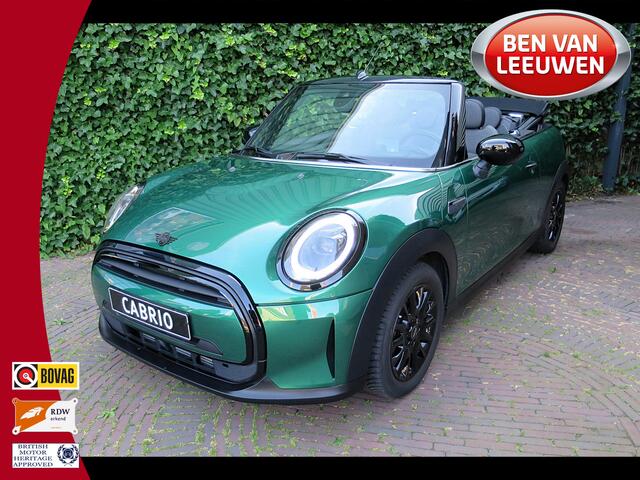 Mini COOPER Cabrio 1.5 Classic F57 LCI2 aut met Navi, A.cam, Head-up, Apple CP, DAB en 16"