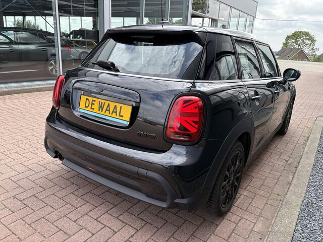 Mini COOPER 5-Deurs 1.5 Automaat 136pk 5-drs. LEDER/NAVI/CARPLAY/CLIMA/PDC/LED