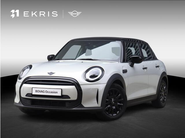 Mini COOPER 5-deurs | Classic + Sportstoelen + Climate Control + Apple Carplay + Parkeersensoren + Donkere Hemelbekleding + Cruise Control + 16" Victory Spoke zwart