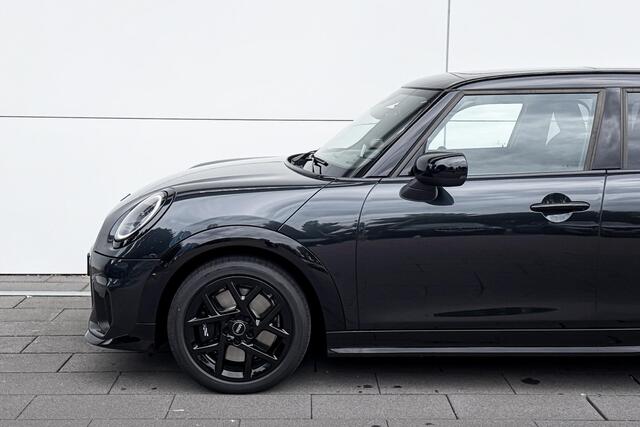 Mini COOPER 5-Deurs 1.5 C John Cooper Works XL