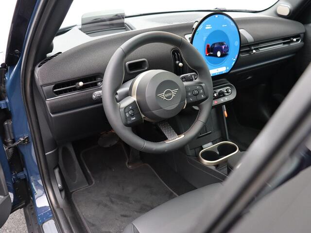 Mini COOPER 5-Deurs 1.5 C Favoured M