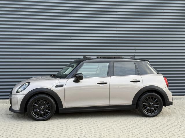 Mini COOPER 5-Deurs 1.5 Pano/Leder/Apple/Camera