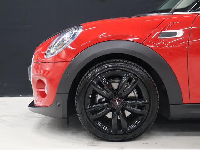 Mini COOPER 3-Deurs 1.5 Pepper [DIGITAL DASH, AUTOMAAT, NAVIGATIE, CAMERA, PDC V+A, CRUISE CONTROL, CLIMATE CONTROL, DAB, BLUETOOTH, SPORTSTUUR, BOORDCOMPUTER, NIEUWSTAAT]