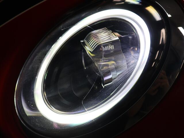 Mini COOPER 3-Deurs 1.5 Pepper [DIGITAL DASH, AUTOMAAT, NAVIGATIE, CAMERA, PDC V+A, CRUISE CONTROL, CLIMATE CONTROL, DAB, BLUETOOTH, SPORTSTUUR, BOORDCOMPUTER, NIEUWSTAAT]