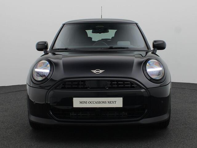 Mini COOPER 3-Deurs C Blackyard + Parking Assistant + Driving Assistant + Elektrisch verwarmde voorstoelen + 17''