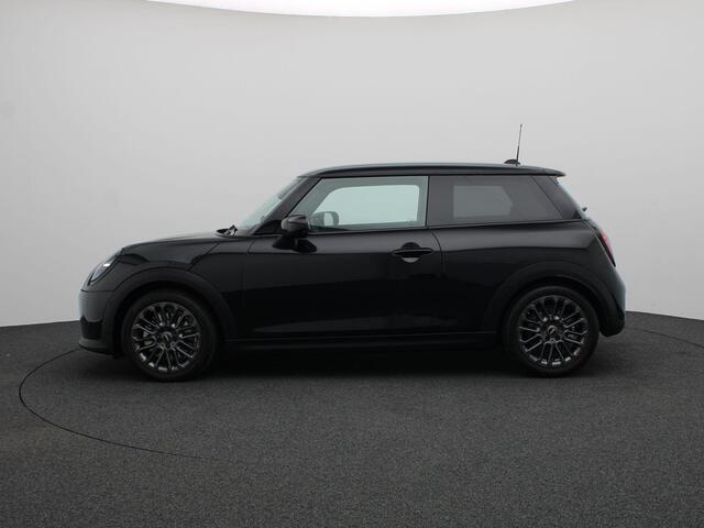 Mini COOPER 3-Deurs C Blackyard + Parking Assistant + Driving Assistant + Elektrisch verwarmde voorstoelen + 17''