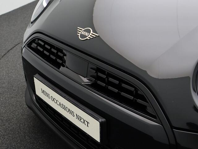 Mini COOPER 3-Deurs C Blackyard + Parking Assistant + Driving Assistant + Elektrisch verwarmde voorstoelen + 17''