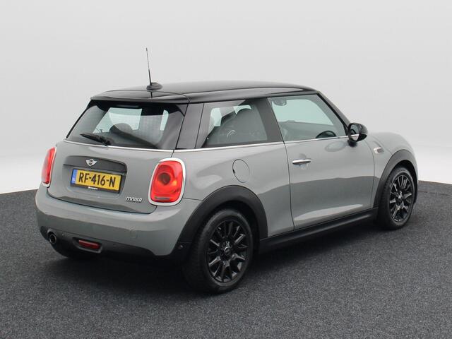 Mini COOPER 3-Deurs 1.5 Business | Cruise Control | Airco | Bluetooth | Navigatie | Parkeersensoren | 16 Inch | 101.569 Km !!