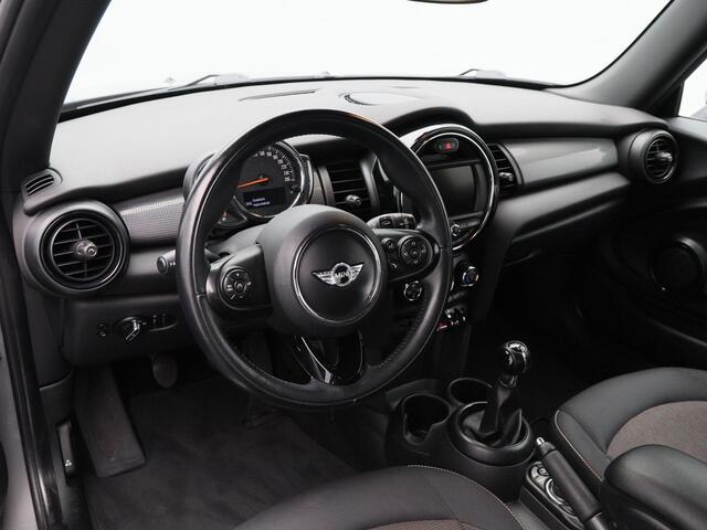 Mini COOPER 3-Deurs 1.5 Business | Cruise Control | Airco | Bluetooth | Navigatie | Parkeersensoren | 16 Inch | 101.569 Km !!
