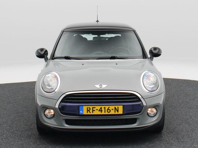 Mini COOPER 3-Deurs 1.5 Business | Cruise Control | Airco | Bluetooth | Navigatie | Parkeersensoren | 16 Inch | 101.569 Km !!