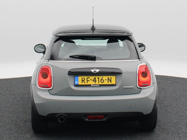 Mini COOPER 3-Deurs 1.5 Business | Cruise Control | Airco | Bluetooth | Navigatie | Parkeersensoren | 16 Inch | 101.569 Km !!