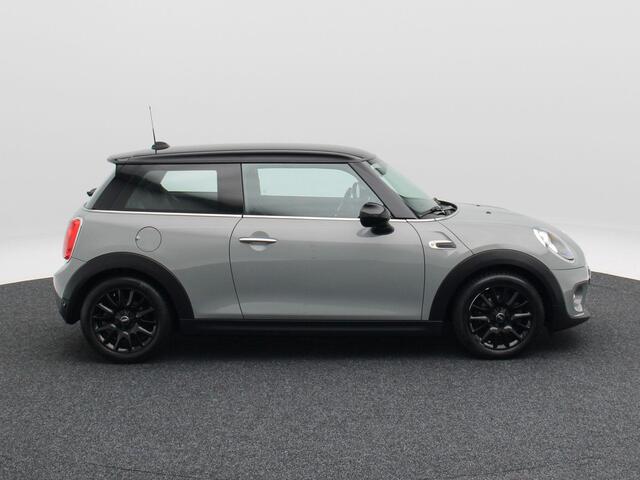 Mini COOPER 3-Deurs 1.5 Business | Cruise Control | Airco | Bluetooth | Navigatie | Parkeersensoren | 16 Inch | 101.569 Km !!