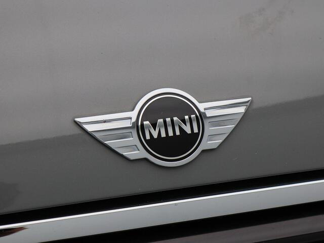 Mini COOPER 3-Deurs 1.5 Business | Cruise Control | Airco | Bluetooth | Navigatie | Parkeersensoren | 16 Inch | 101.569 Km !!