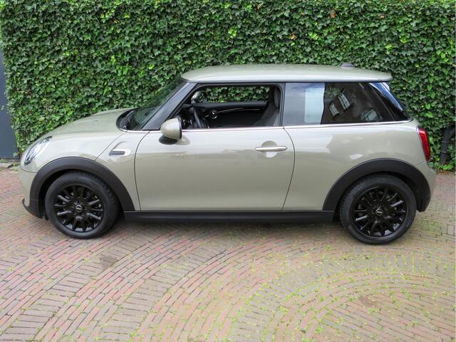 Mini COOPER 1.5 Chili F56 LCI LED, Navi, Apple CarPlay, DAB en 16"