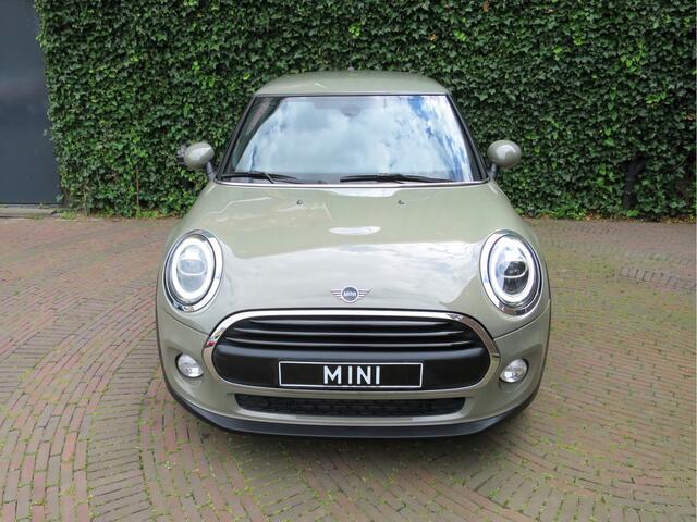 Mini COOPER 1.5 Chili F56 LCI LED, Navi, Apple CarPlay, DAB en 16"