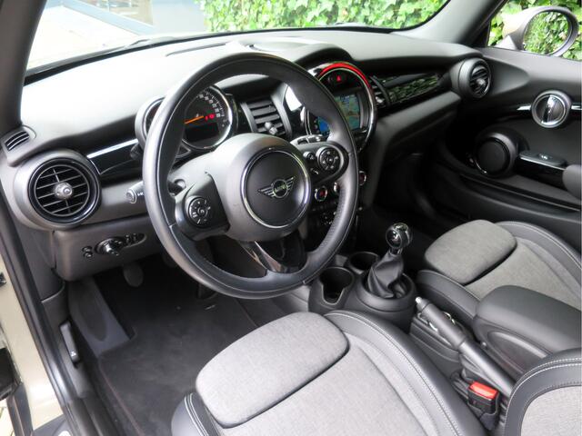 Mini COOPER 1.5 Chili F56 LCI LED, Navi, Apple CarPlay, DAB en 16"