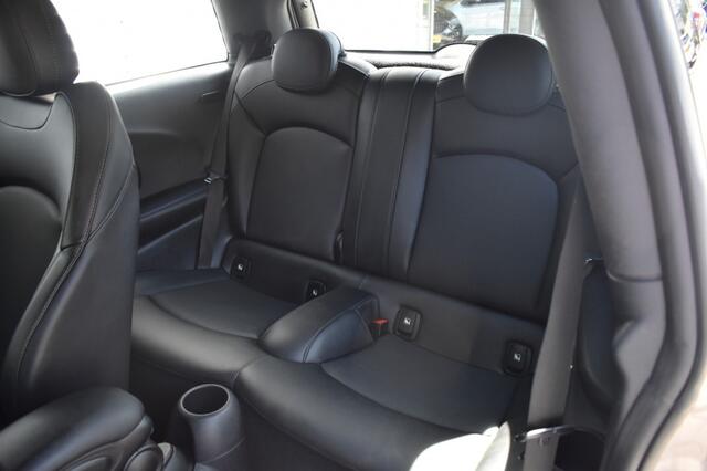Mini COOPER 1.5 COOPER BUSINESS EDITION / DEALERONDERHOUDEN / CARPLAY / JCW VELGEN