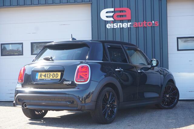 Mini COOPER 5-Deurs 1.5 Business Edition | FULL LED | HEADUP DISP. | SPORTSTOELEN | STOELVERW. | CAMERA |