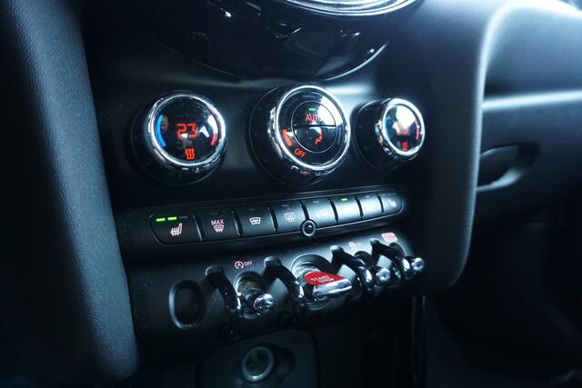 Mini COOPER 5-Deurs 1.5 Business Edition | FULL LED | HEADUP DISP. | SPORTSTOELEN | STOELVERW. | CAMERA |