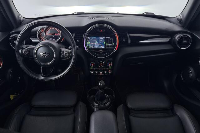 Mini COOPER 5-Deurs 1.5 Chili (PANORAMADAK, STOELVERWARMING, H/K AUDIO, DEALER ONDERHOUDEN)