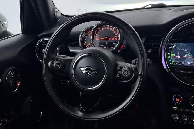Mini COOPER 5-Deurs 1.5 Chili (PANORAMADAK, STOELVERWARMING, H/K AUDIO, DEALER ONDERHOUDEN)