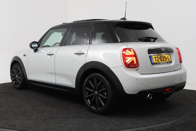 Mini COOPER 5-Deurs 1.5 Chili (PANORAMADAK, STOELVERWARMING, H/K AUDIO, DEALER ONDERHOUDEN)