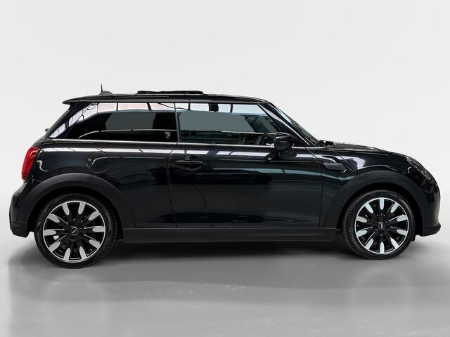 Mini COOPER 3-Deurs 1.5 MINI Yours I Panoramadak I Stoelverwarming I Cruise I Head-Up Display I Camera I CarPlay I Navi I
