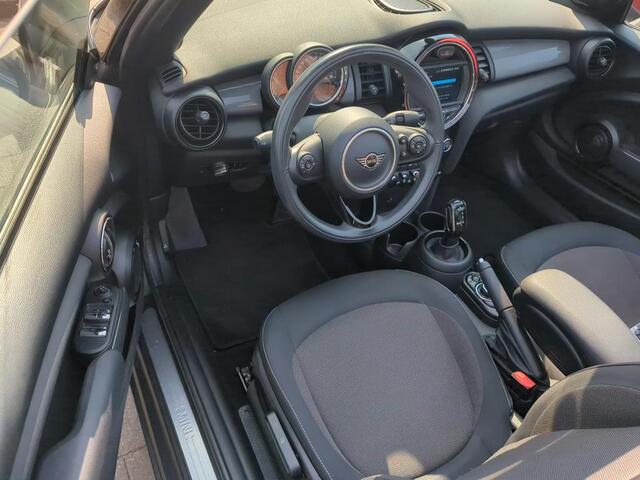 Mini COOPER Cabrio 1.5 136pk Automaat Business / Navigatie / Camera / Harman&Kardon