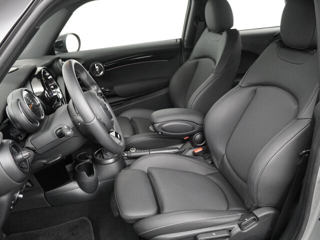 Mini COOPER 3-deurs JCW pakket | Stoelverwarming | LED | Parkeersensoren |