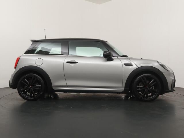 Mini COOPER 3-deurs JCW pakket | Stoelverwarming | LED | Parkeersensoren |