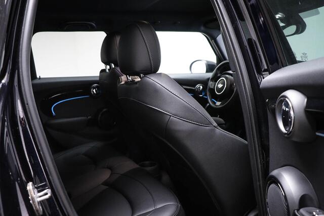 Mini COOPER 5-Deurs 1.5 Camden Edition | DRAADLOZE LADER | DAB | APPLE | CAMERA