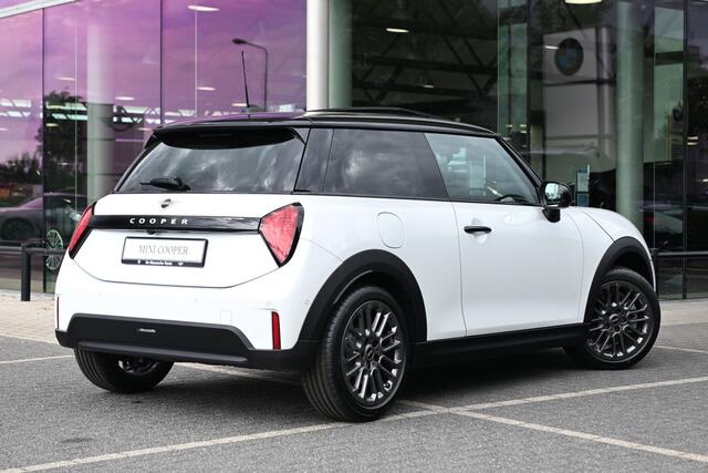 Mini COOPER Hatchback C Automaat / Classic / Pakket M / 17" U-Spoke grey