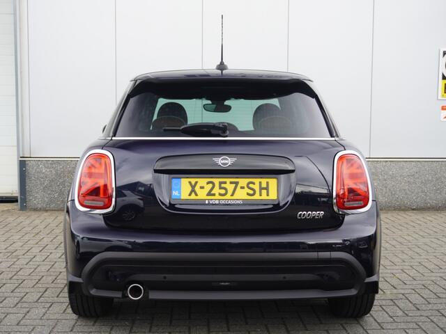 Mini COOPER 5-Deurs 1.5 Camden Leder | CarPlay | Goed onderhouden | Clima