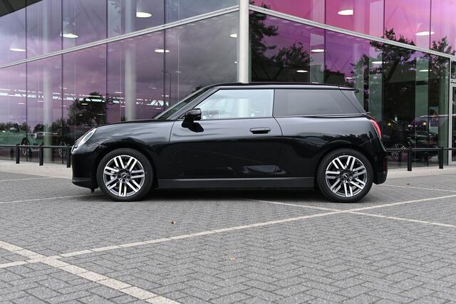 Mini COOPER Hatchback E / Classic / Pakket L / 17 inch Parallel Spoke 2-tone