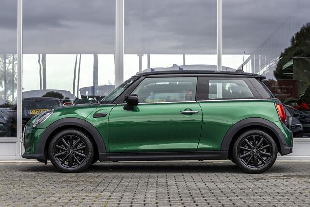 Mini COOPER 3-Deurs 1.5 Camden Edition | Carplay | NL auto