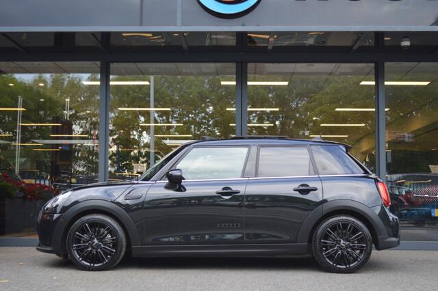 Mini COOPER 5-Deurs 1.5 Aut. Led Leder Panorama Camera Harman/Kardon Head-Up Pdc
