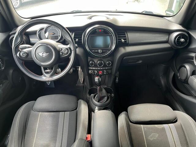 Mini COOPER 5-Deurs 1.5 Serious Business | Rijklaar incl garantie | Keyless entry Parkeersensoren Sportstoel LED