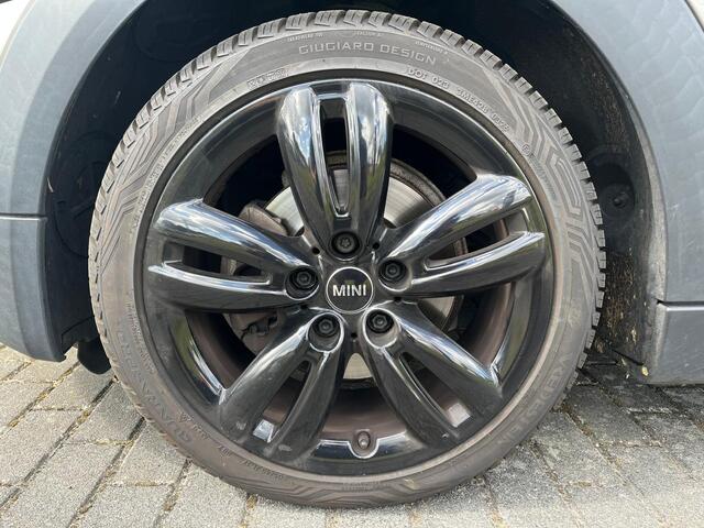 Mini COOPER 5-Deurs 1.5 Serious Business | Rijklaar incl garantie | Keyless entry Parkeersensoren Sportstoel LED