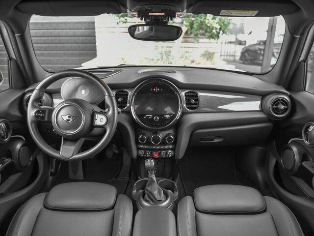 Mini COOPER 5-Deurs 1.5 Business Edition Leer Camera Led Navi Cruise