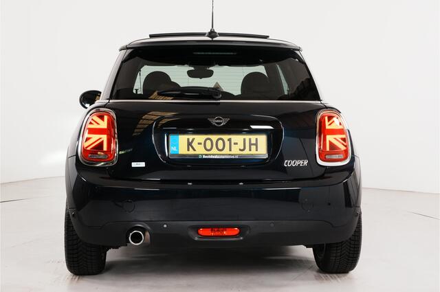 Mini COOPER 3-Deurs 1.5 Chili | Pano | Leder | Stl. verw. | PDC | Sportstoelen |