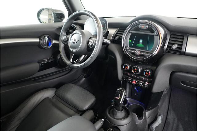 Mini COOPER 3-Deurs 1.5 Chili | Pano | Leder | Stl. verw. | PDC | Sportstoelen |