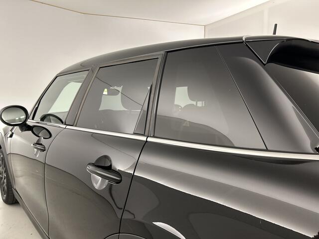 Mini COOPER 5-Deurs 1.5 Aut. Camden Black-Ed. Leder/Sportstoelen/Digi.Dashboard