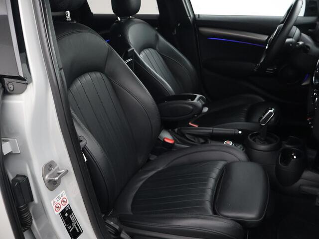 Mini COOPER 5-Deurs 1.5 AUT. + LEDER | UNION JACK LED | HARMAN/KARDON | MINI YOURS | APPLE CARPLAY